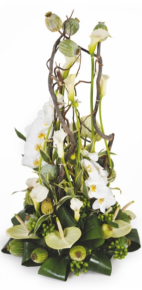mosaïque : image de la composition de fleurs en hauteur pour enterrement