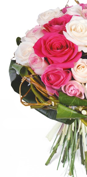 mosaïque : vue sur le bouquet de rose roses et blanches Dolce Vita